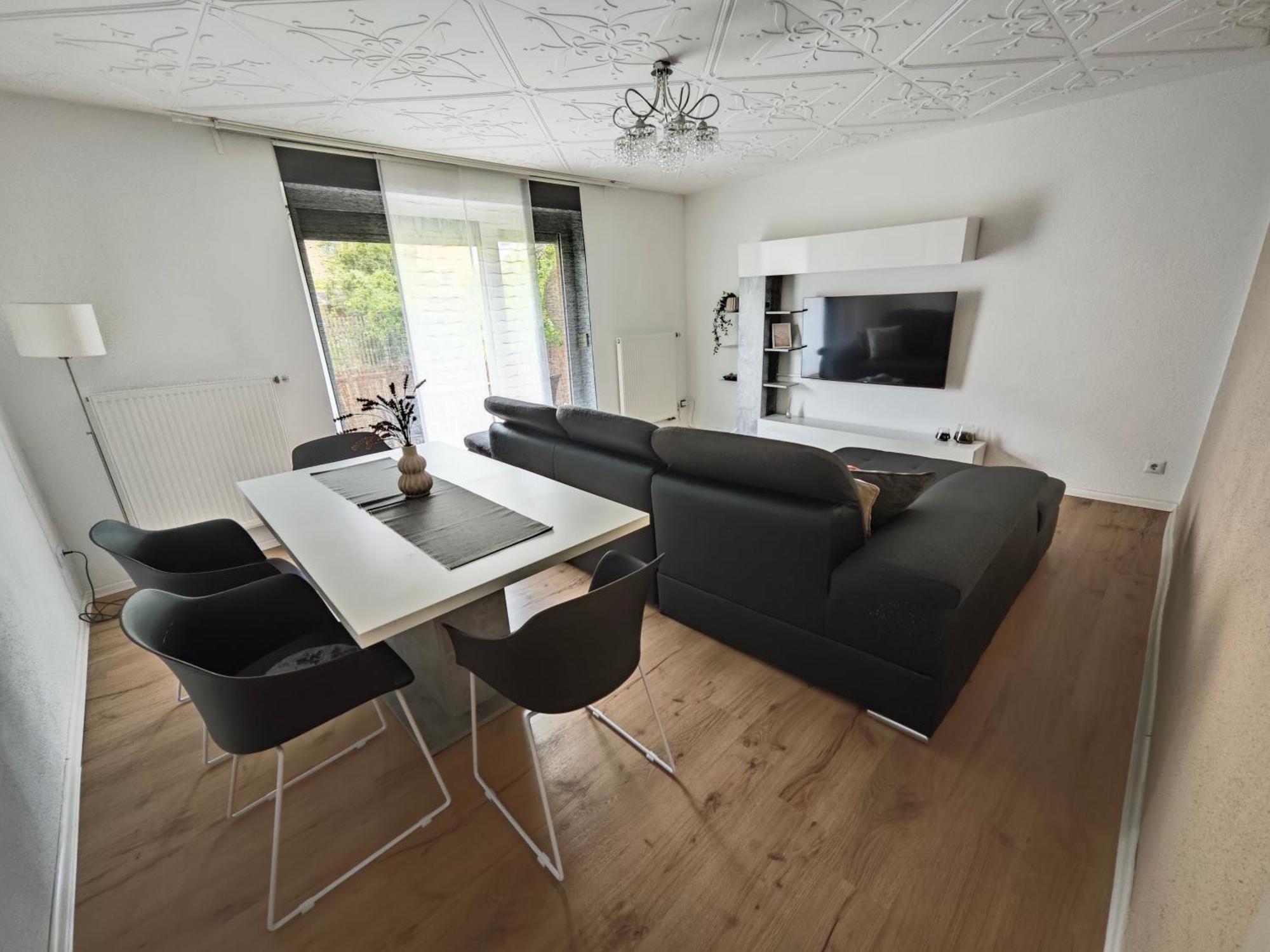 Fh-Naehe: Modernes Apt Mit Balkon Hof (Bavaria) Exterior foto